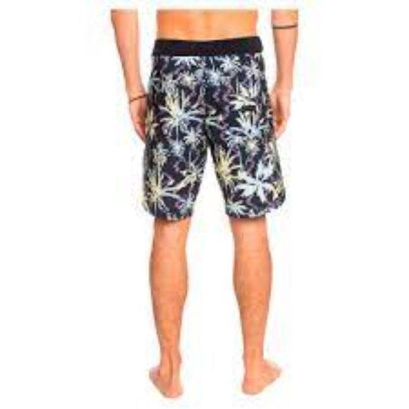 NWT!! Quiksilver Highlite Arch 19' Mens Boardshort Size 30 - Picture 8 of 8